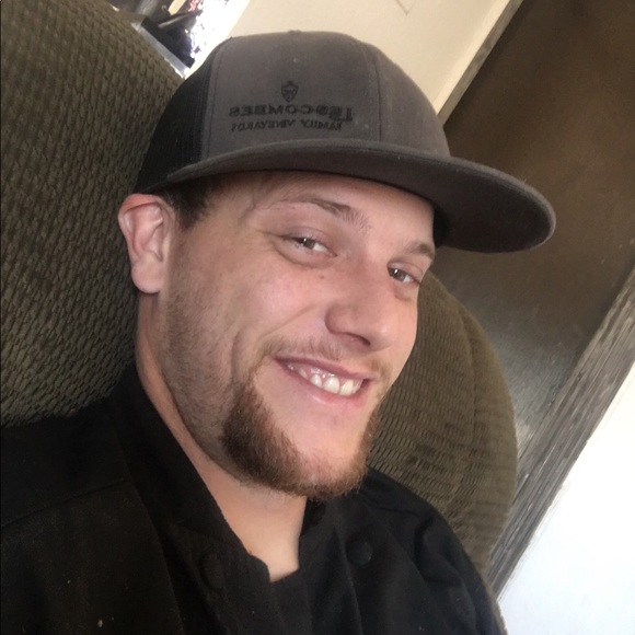 Meet your Posher, Cameron - Picture 2 of 6